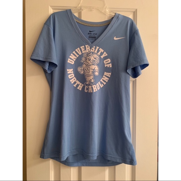 Nike Tops - UNC Tar Heels Nike Dri-Fit short Sleeve top EUC MD